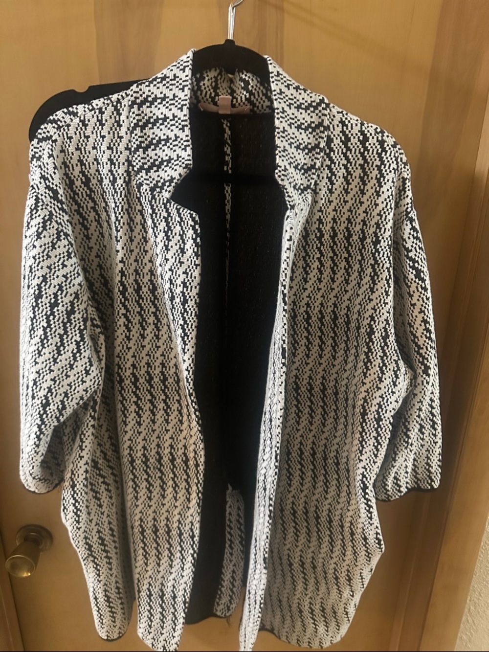 Philosophy di Lorenzo Serafini Black and White Open-Front Knit Cardigan